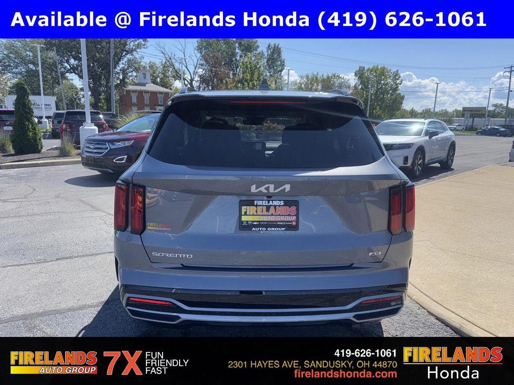 used 2023 Kia Sorento car, priced at $31,000