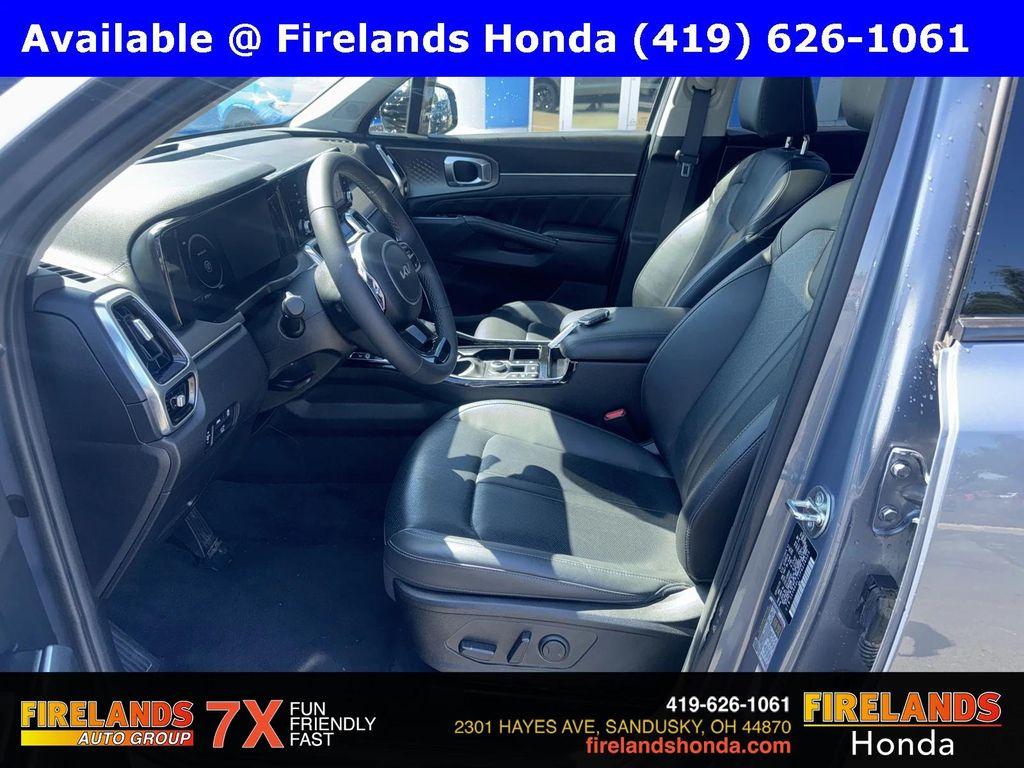 used 2023 Kia Sorento car, priced at $31,000