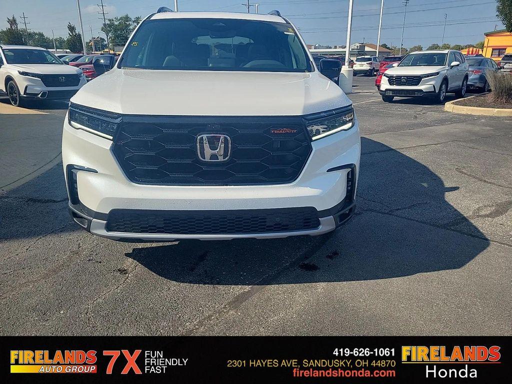 new 2025 Honda Pilot car, priced at $50,850