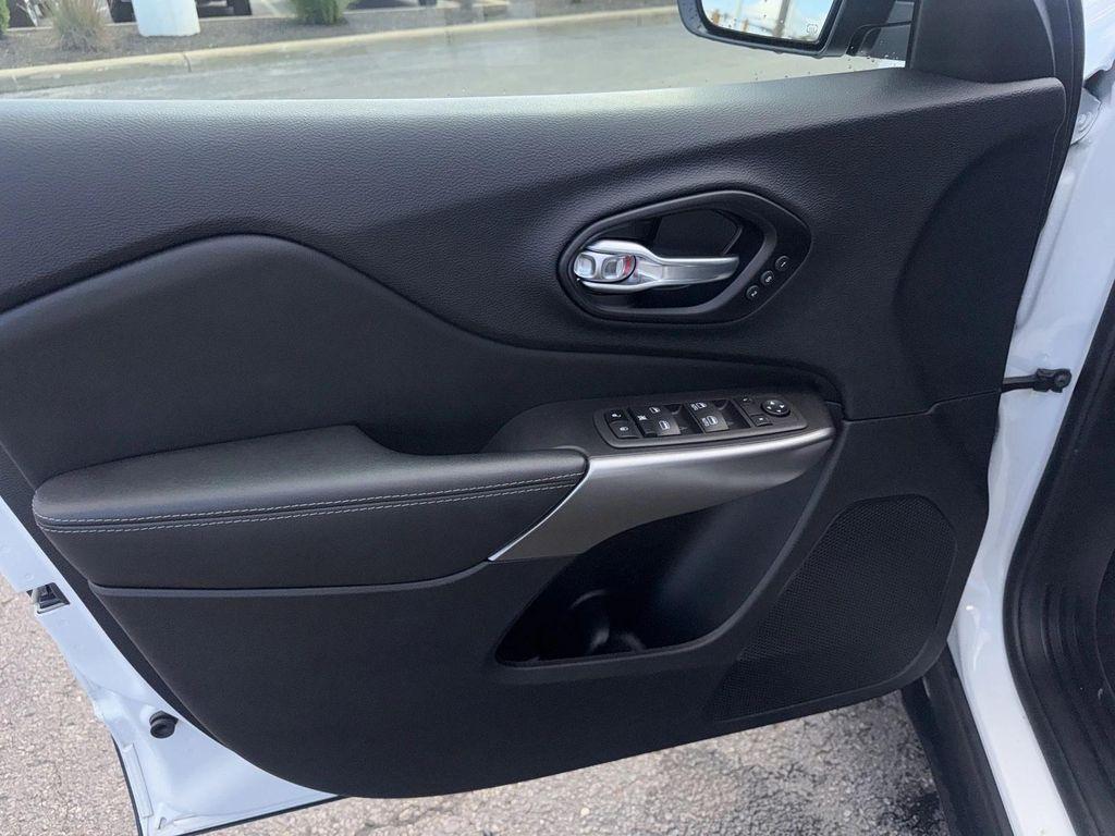 used 2022 Jeep Cherokee car, priced at $26,000