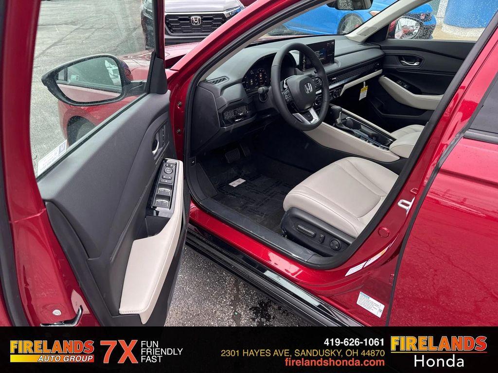 new 2025 Honda Accord Hybrid car, priced at $40,405