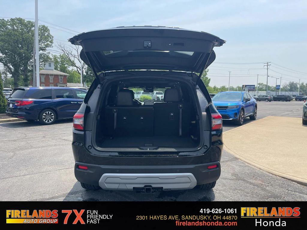 new 2025 Honda Pilot car, priced at $47,850