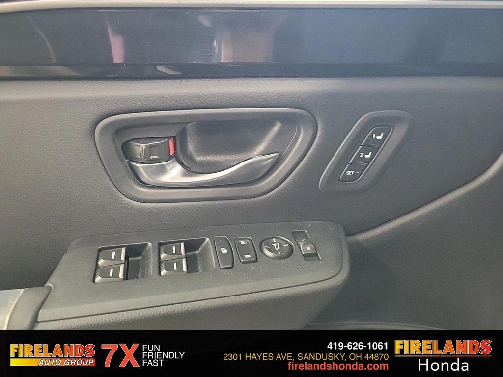 new 2025 Honda Pilot car, priced at $53,145