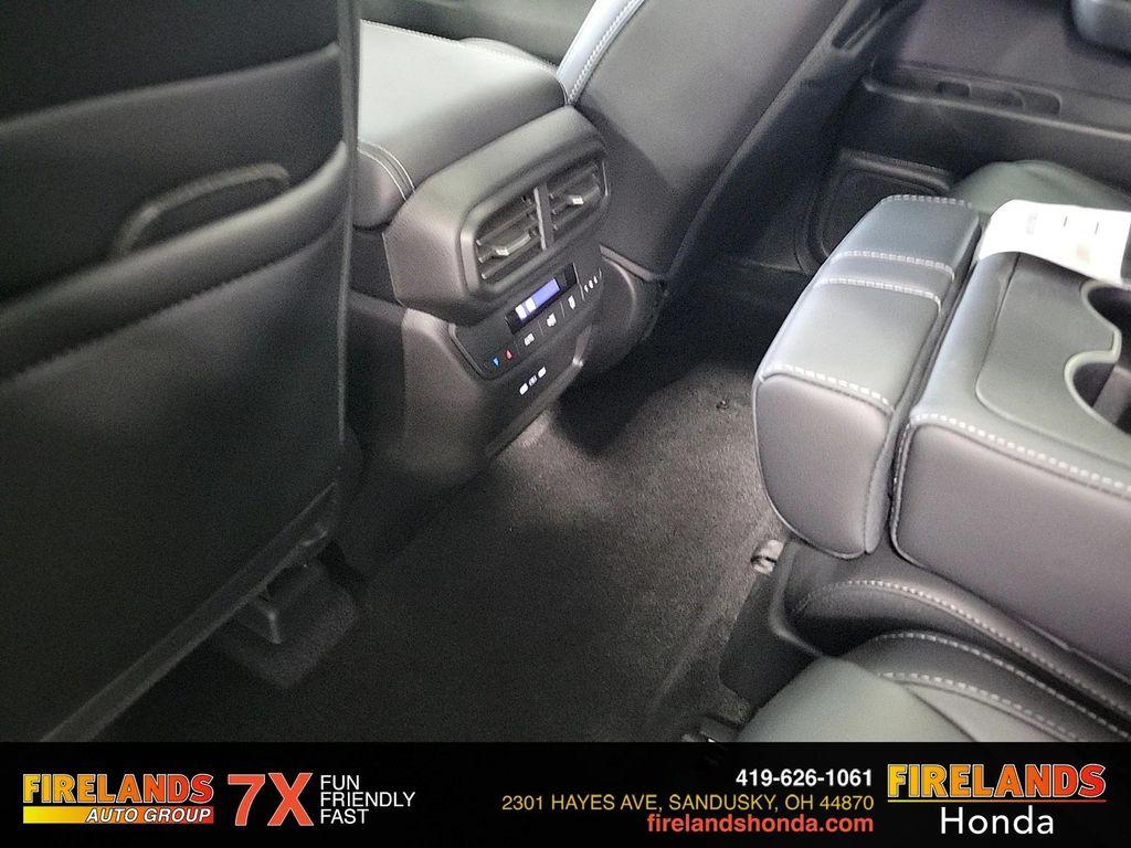 new 2025 Honda Pilot car, priced at $53,145
