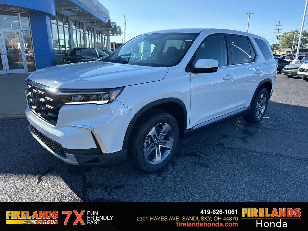 new 2025 Honda Pilot car, priced at $46,950
