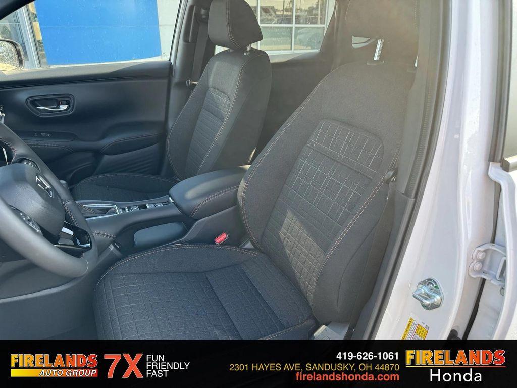 new 2025 Honda HR-V car, priced at $30,005
