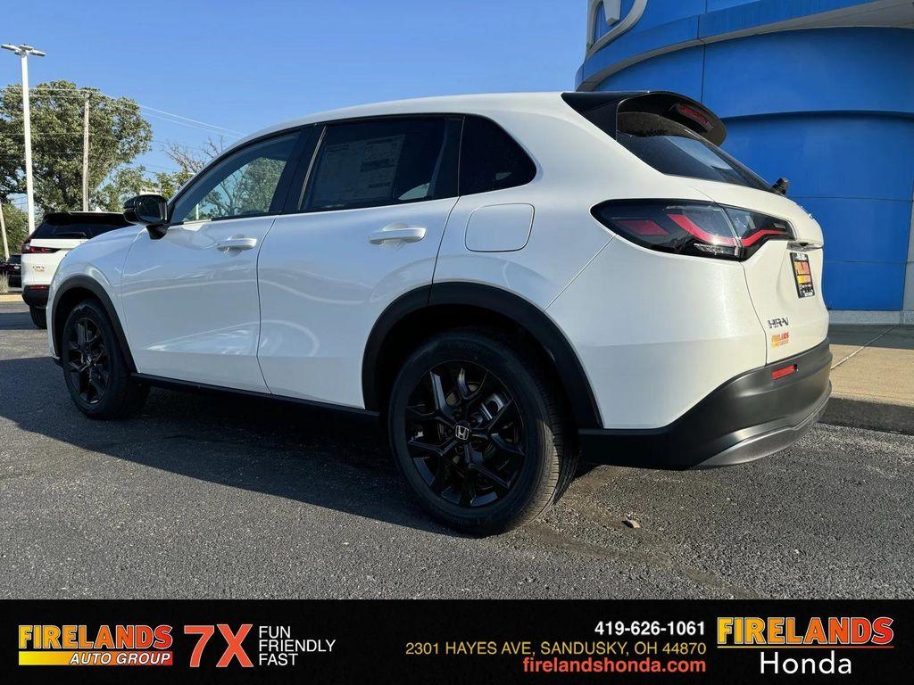 new 2025 Honda HR-V car, priced at $30,005