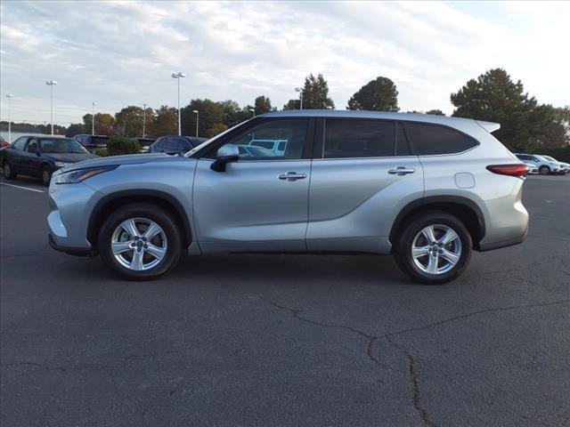 used 2023 Toyota Highlander car, priced at $30,995