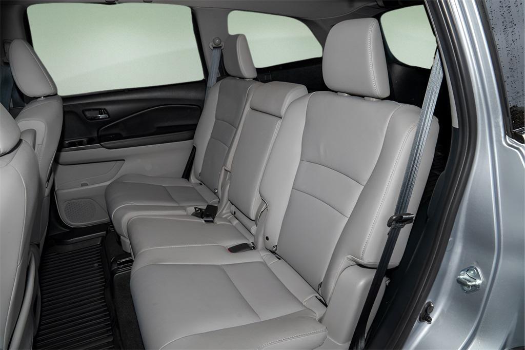 used 2021 Honda Pilot car, priced at $27,877