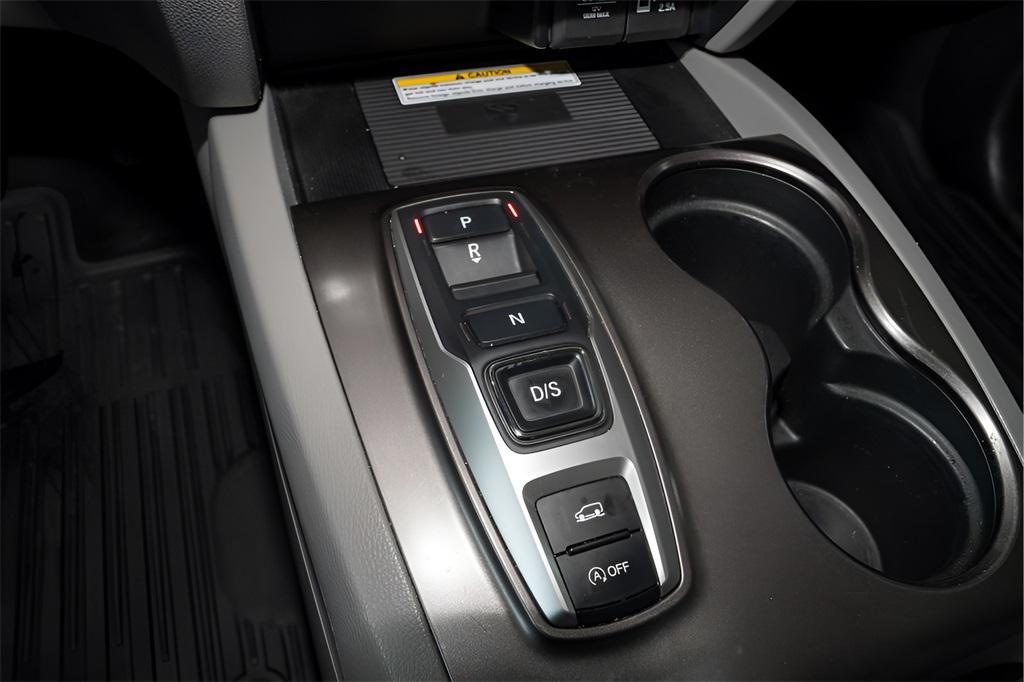 used 2021 Honda Pilot car, priced at $27,877