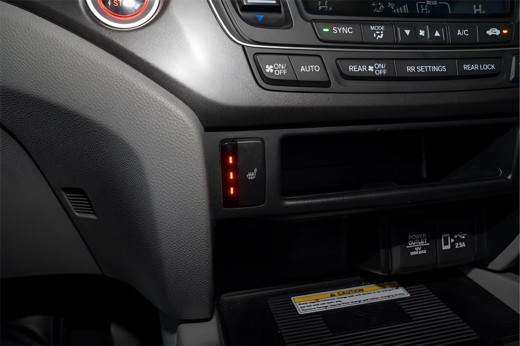 used 2021 Honda Pilot car, priced at $27,877