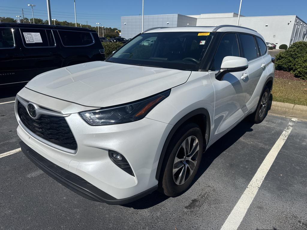 used 2023 Toyota Highlander car, priced at $34,410