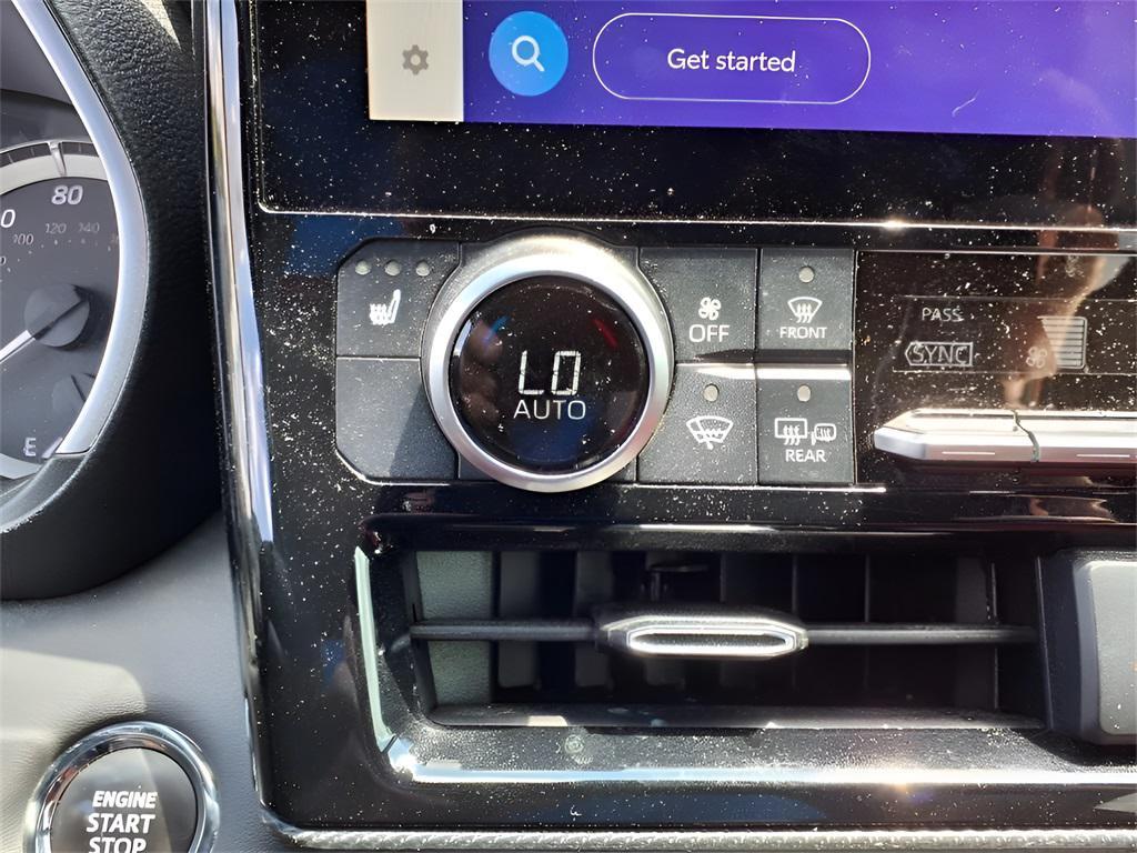 used 2023 Toyota Highlander car, priced at $31,988