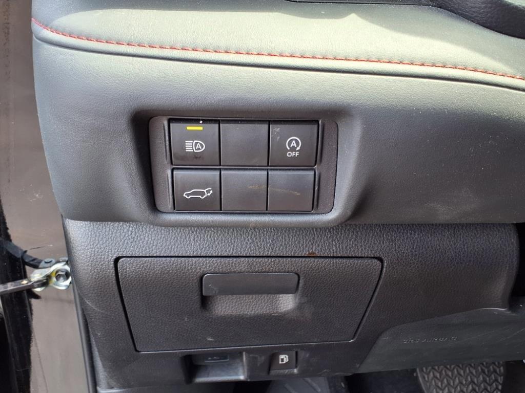 used 2023 Toyota Highlander car, priced at $33,198
