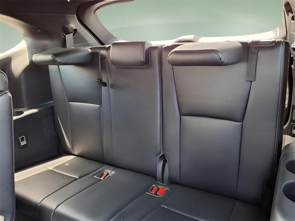 used 2023 Toyota Highlander car, priced at $31,988