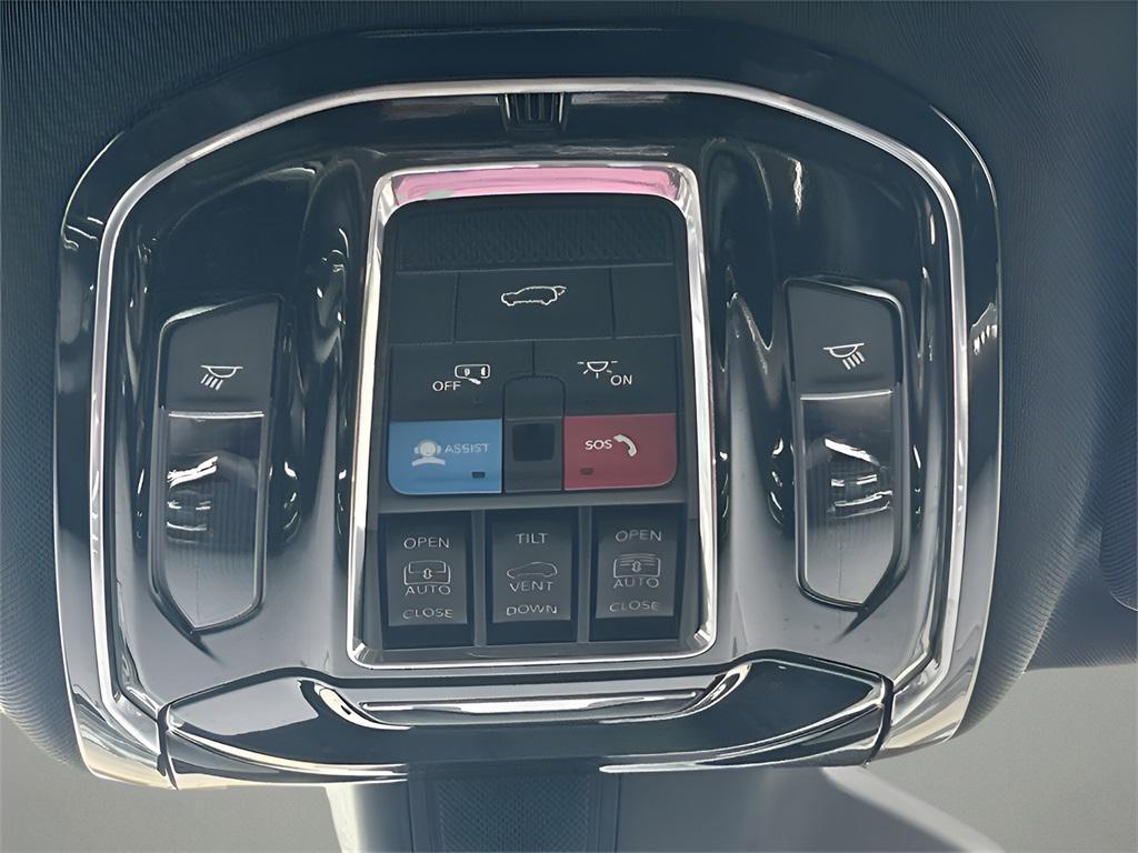 used 2024 Jeep Grand Wagoneer L car, priced at $54,998