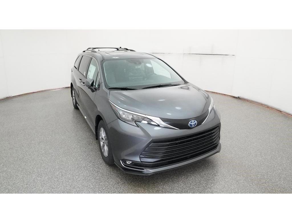 new 2025 Toyota Sienna car, priced at $47,572