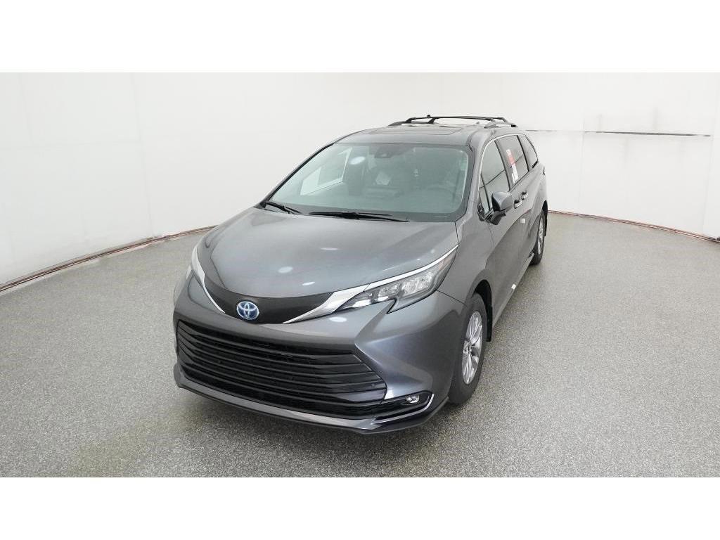 new 2025 Toyota Sienna car, priced at $47,572