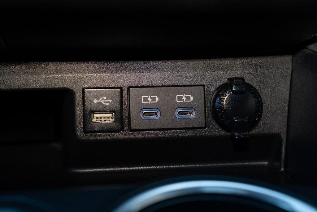 used 2022 Toyota Highlander car, priced at $36,032