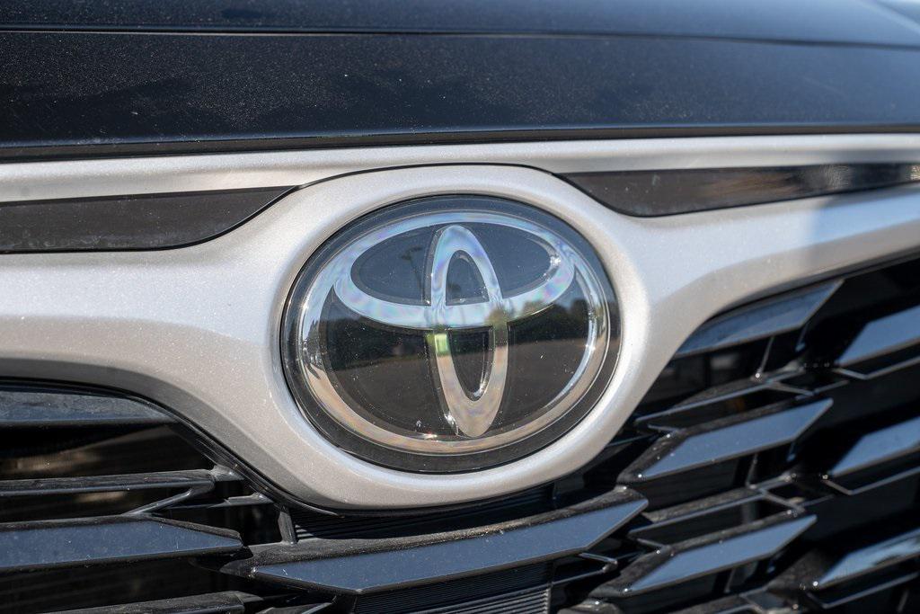 used 2022 Toyota Highlander car, priced at $36,032
