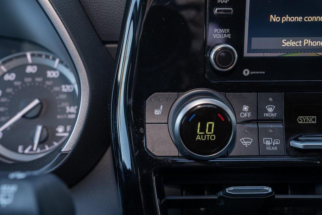 used 2022 Toyota Highlander car, priced at $36,032