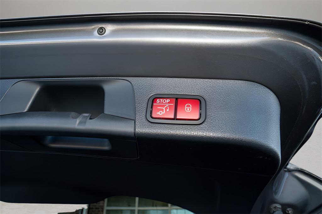 used 2021 Mercedes-Benz GLB 250 car, priced at $24,006