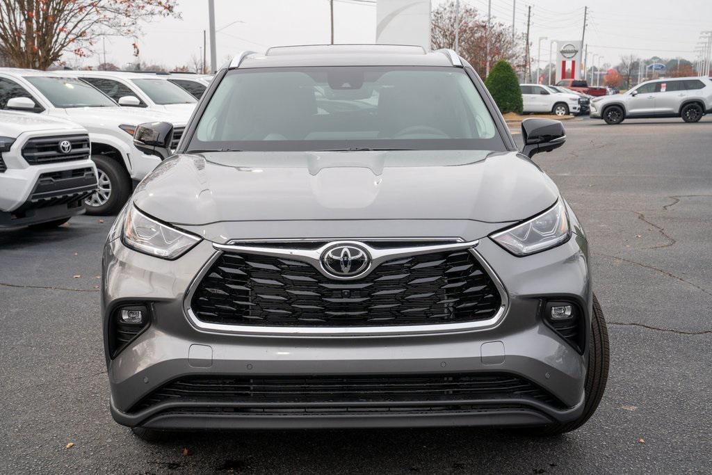 new 2026 Toyota Highlander car, priced at $56,435