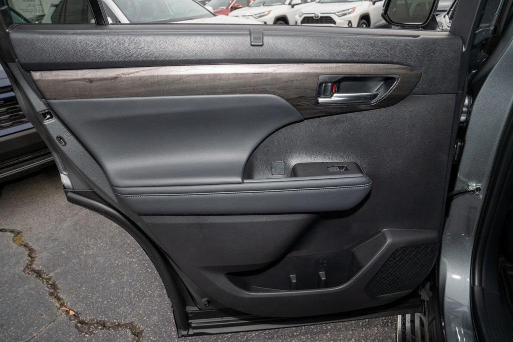 new 2026 Toyota Highlander car, priced at $56,435