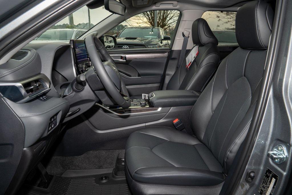 new 2026 Toyota Highlander car, priced at $56,435