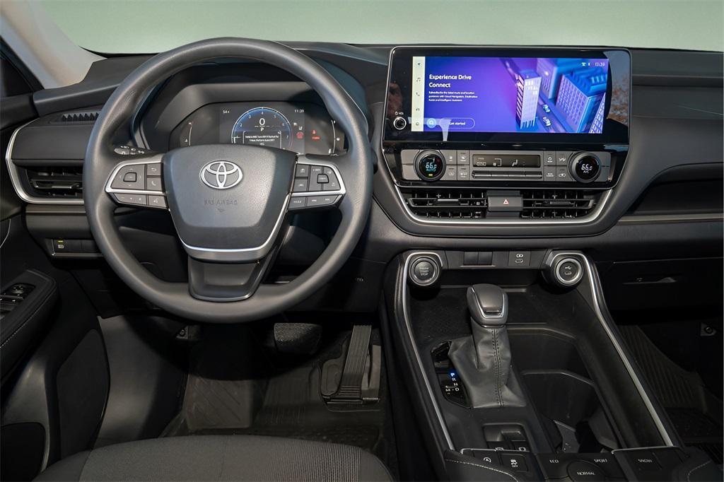used 2025 Toyota Highlander car, priced at $42,683