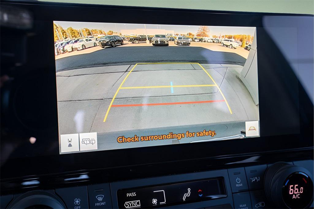 used 2025 Toyota Highlander car, priced at $42,683