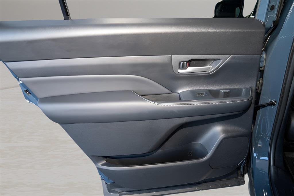 used 2025 Toyota Highlander car, priced at $42,683