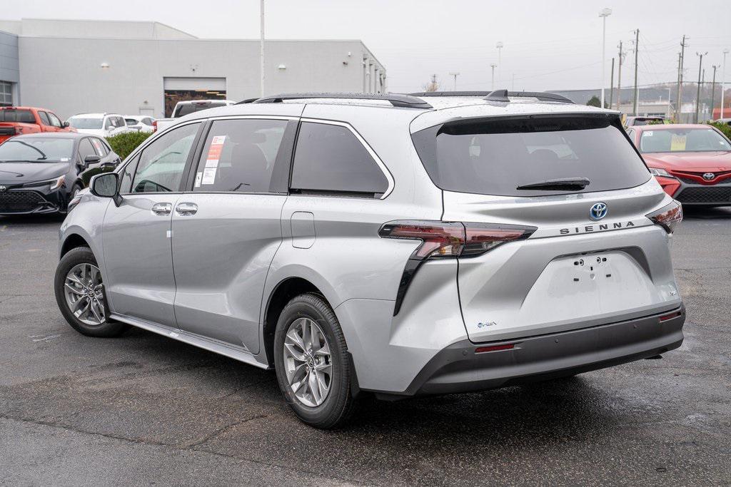 new 2025 Toyota Sienna car, priced at $48,627