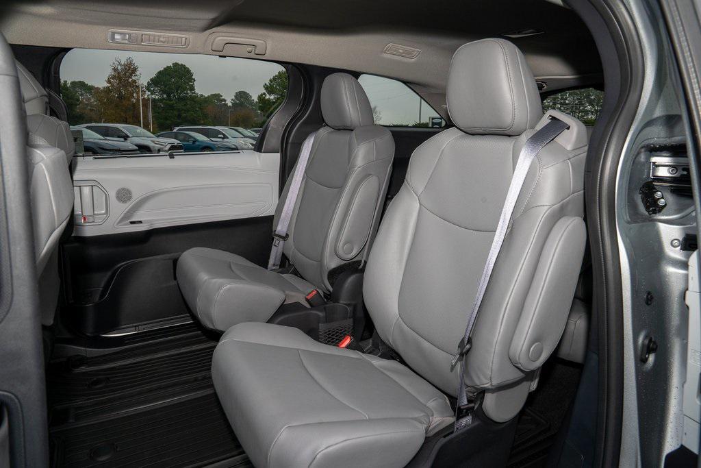 new 2025 Toyota Sienna car, priced at $48,627
