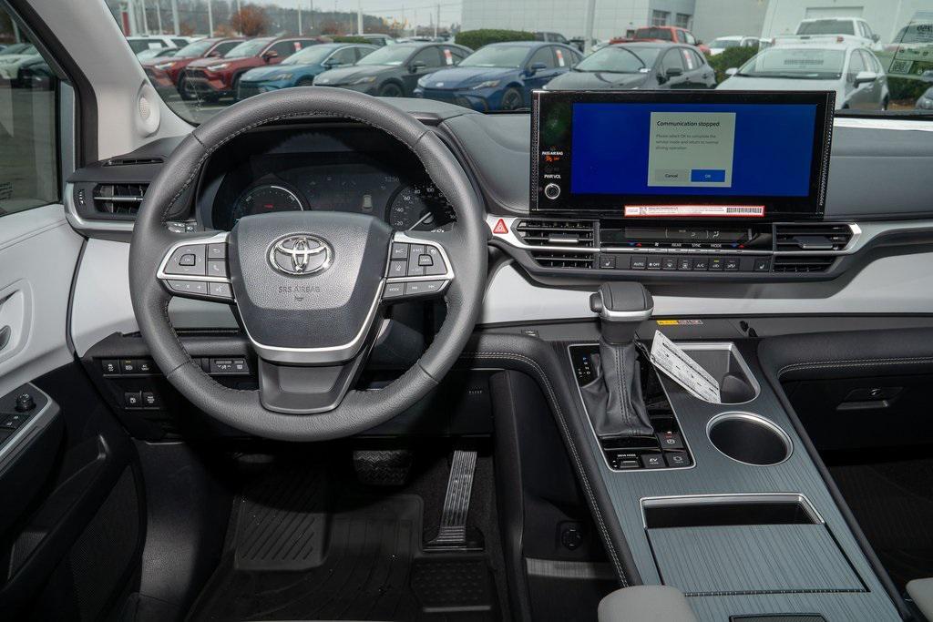 new 2025 Toyota Sienna car, priced at $48,627