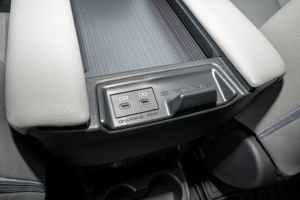 new 2025 Toyota Sienna car, priced at $48,627