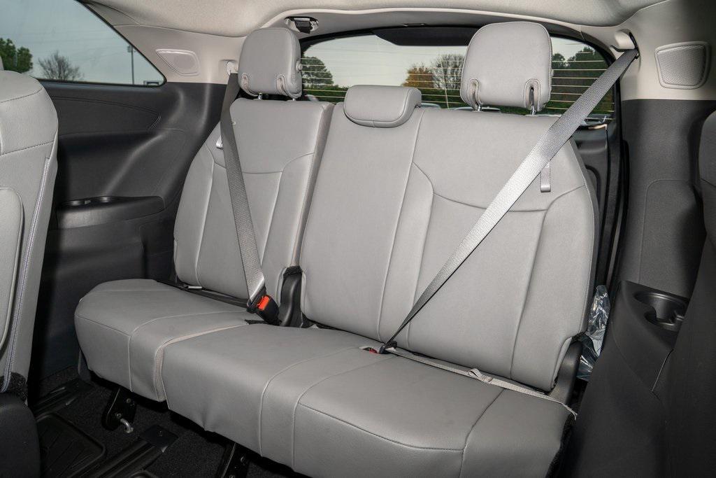new 2025 Toyota Sienna car, priced at $48,627