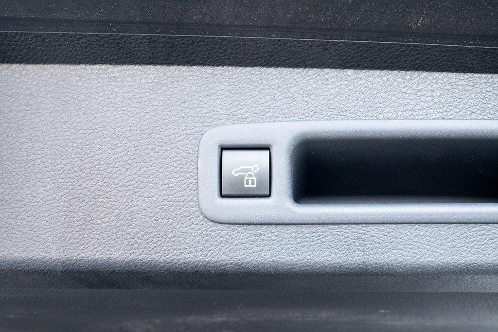 used 2025 Toyota Sienna car, priced at $55,110