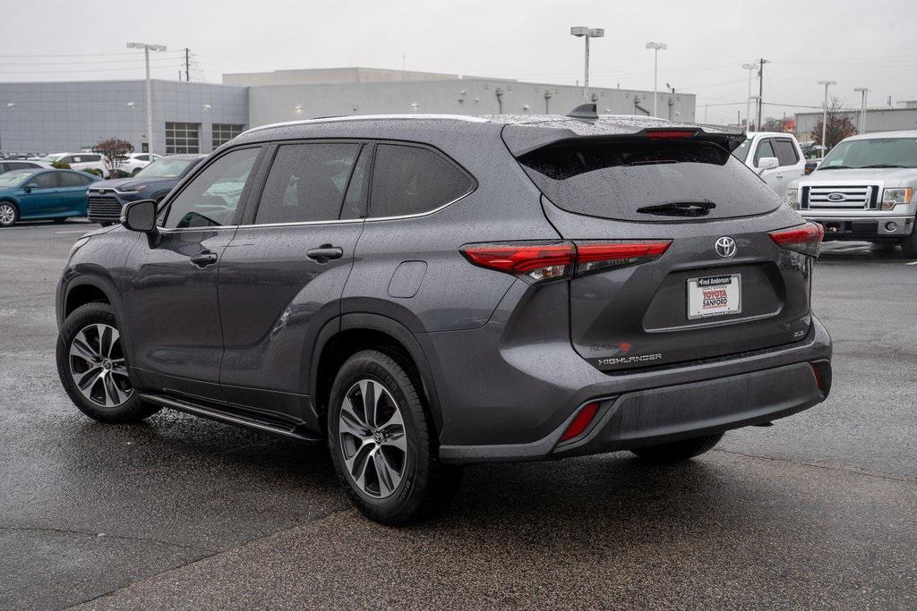 used 2020 Toyota Highlander car, priced at $30,485