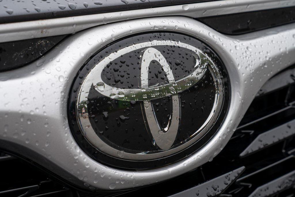 used 2020 Toyota Highlander car, priced at $30,485