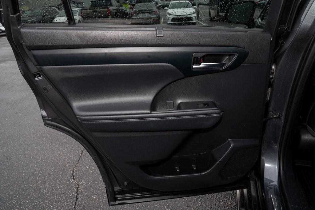used 2020 Toyota Highlander car, priced at $30,485