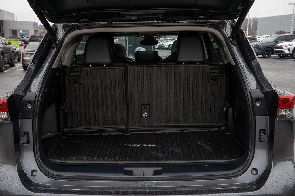 used 2020 Toyota Highlander car, priced at $30,485