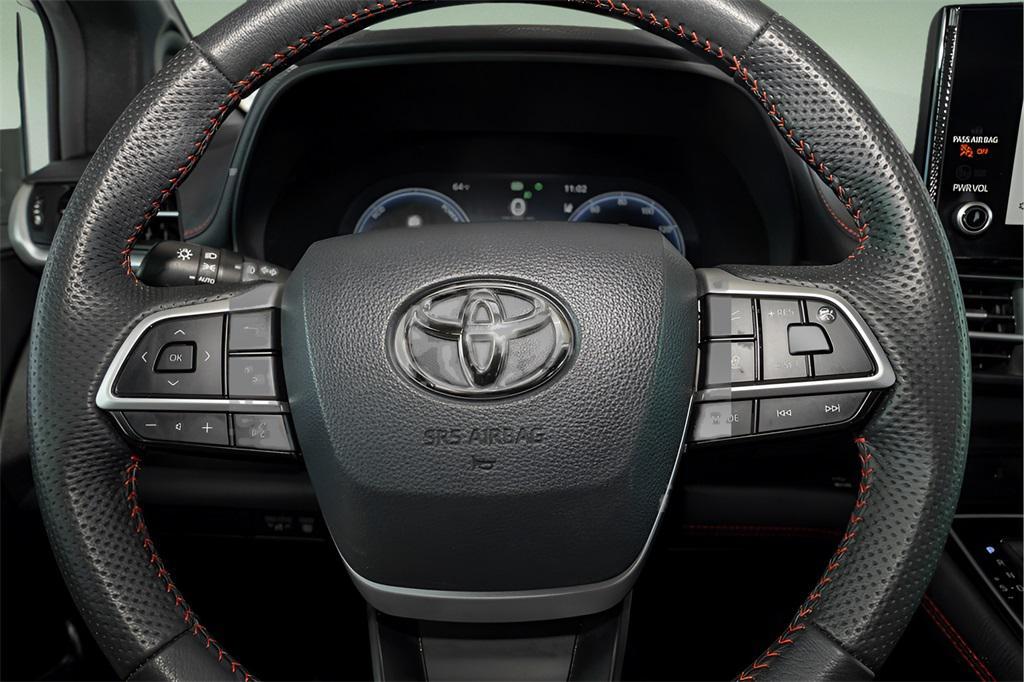 used 2025 Toyota Sienna car, priced at $50,578