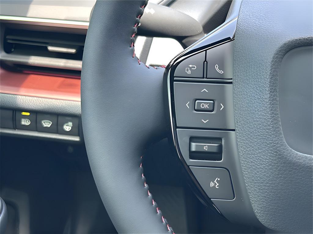 new 2025 Toyota Prius Plug-In Hybrid car, priced at $38,283