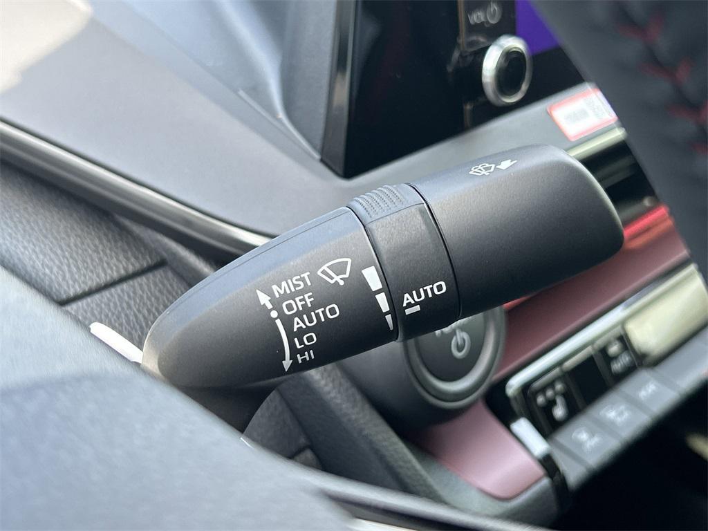 new 2025 Toyota Prius Plug-In Hybrid car, priced at $38,283