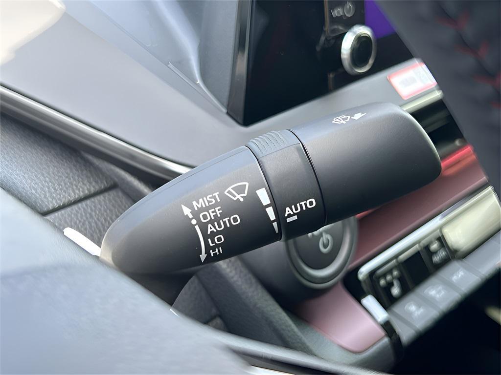 new 2025 Toyota Prius Plug-In Hybrid car, priced at $38,283
