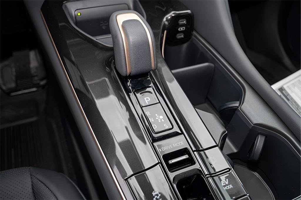 new 2025 Toyota Crown Signia car, priced at $47,497