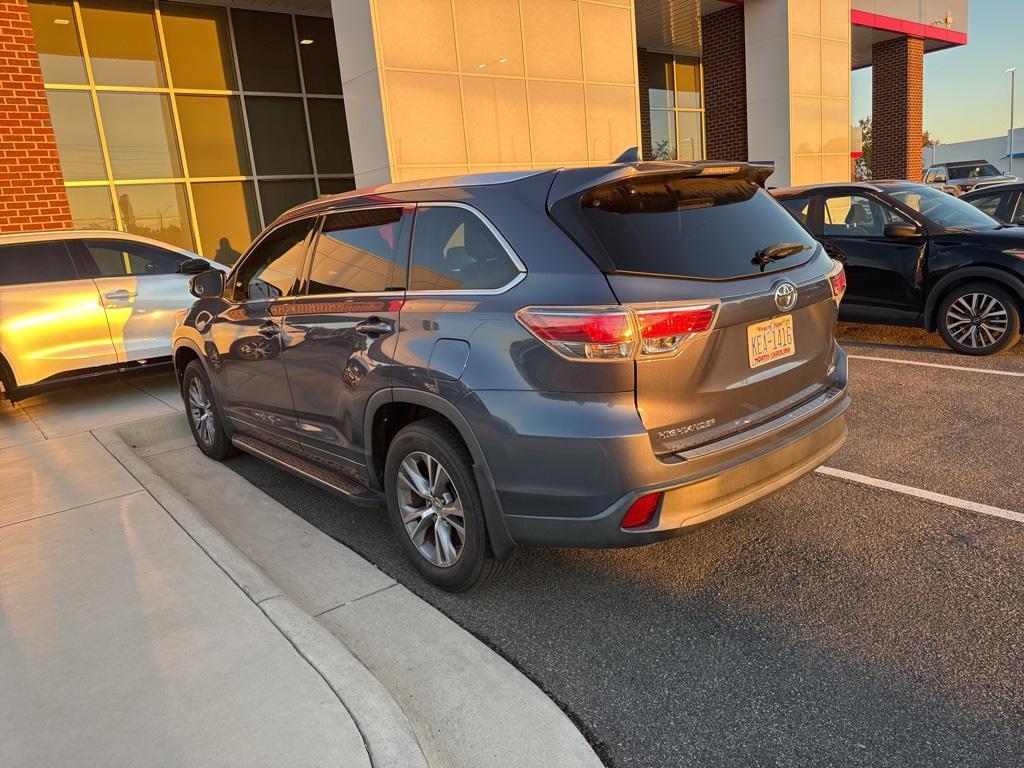 used 2014 Toyota Highlander car, priced at $17,004