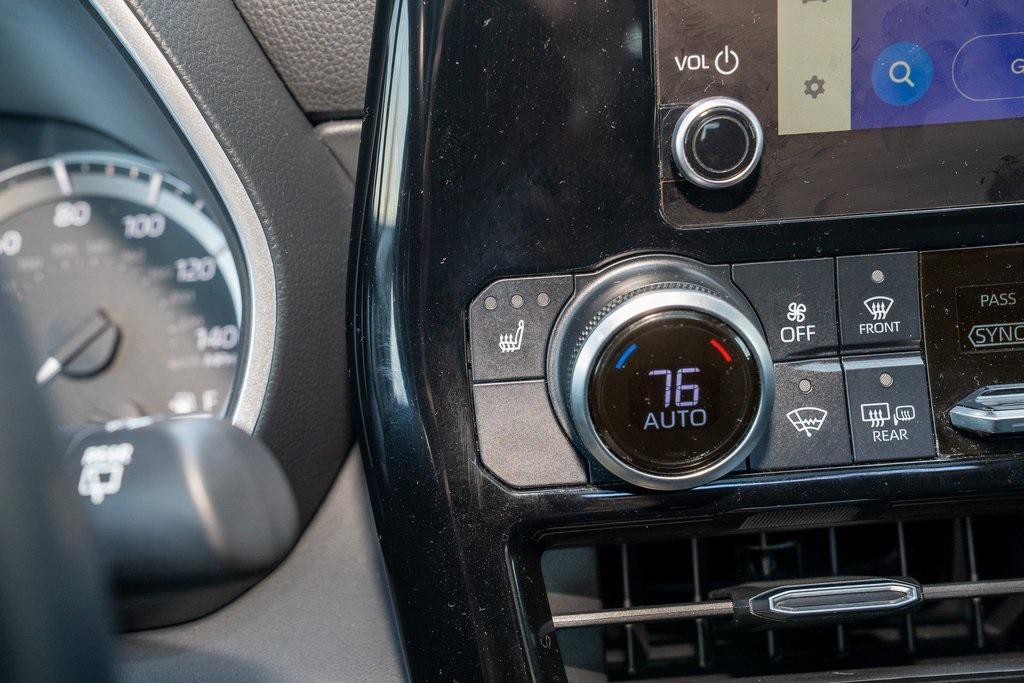 used 2023 Toyota Highlander car, priced at $38,418