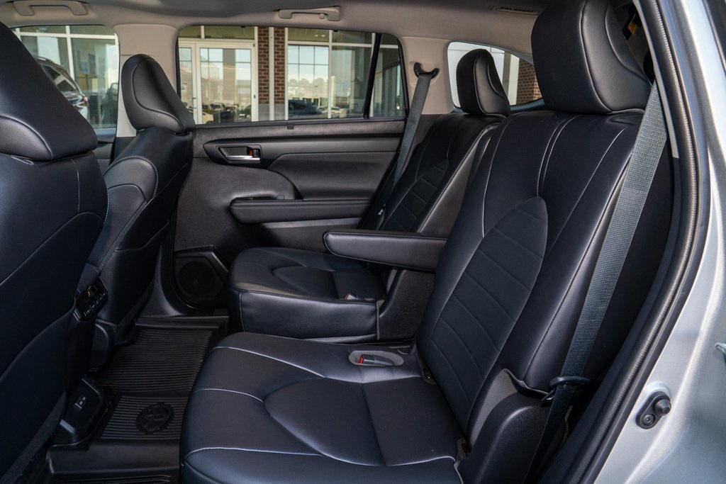 used 2023 Toyota Highlander car, priced at $38,418